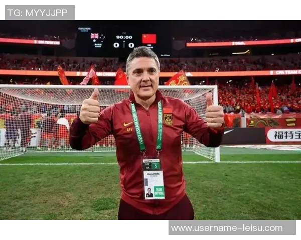 国足主帅人选或在十月揭晓足协倾向于经验丰富的欧洲教练 国足主帅人选或在十月揭晓足协倾向于经验丰富的欧洲教练