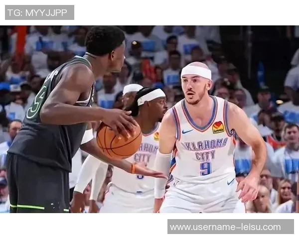 兰德尔半场表现稳定11投6中贡献14分4篮板1助攻1抢断 兰德尔半场表现稳定11投6中贡献14分4篮板1助攻1抢断