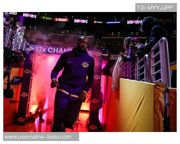 马祖拉质疑球员表现小乔丹四天前还在街头如今回扣篮引发热议