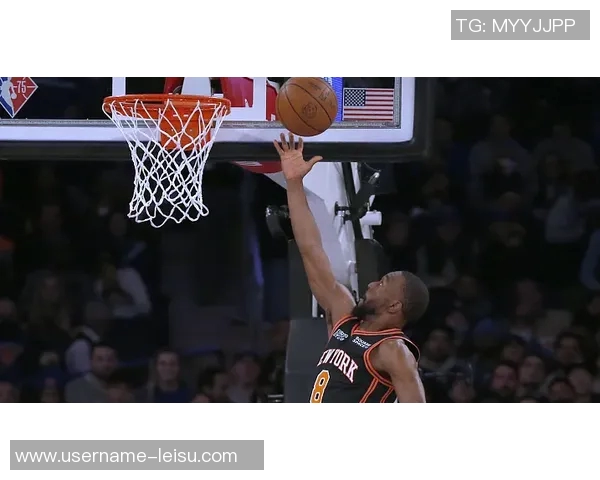 南斯表现起伏10投仅中2罚球稳健贡献11分并抢下5个前板与3次抢断